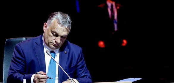 Israël : Viktor Orban pose une muselière sur l’UE