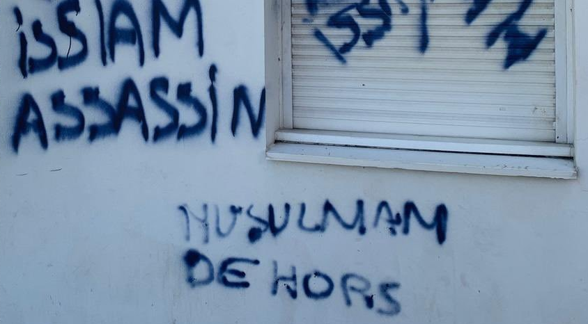 « Musulmans dehors », « Islam assassin »  stupeur après la découverte