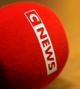 CNews banalise l’extrême droite, comme Fox News l’a fait pour Donald Trump