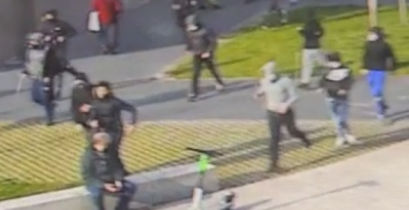 Un policier en civil lynché par des dizaines de jeunes alors qu’il rentrait chez lui à Saint-Gilles!