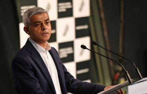 Le maire travailliste de Londres Sadiq Khan réélu pour un deuxième mandat