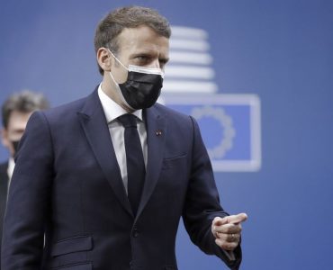 Macron « aime énormément » la Seine-Saint-Denis où « il ne manque que la mer pour faire la Californie »