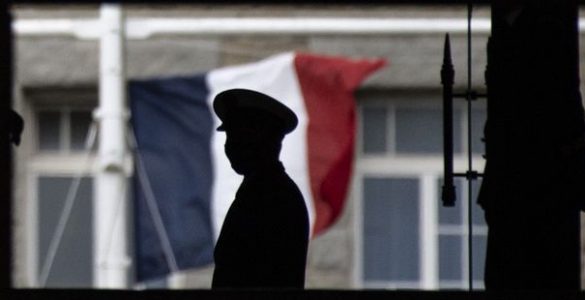 Tribune de militaires : ces autres généraux qui parlent de guerre civile