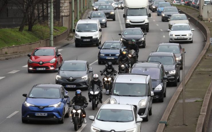 Ile-de-France : les assurances pour les scooters et motos beaucoup plus chères qu’ailleurs