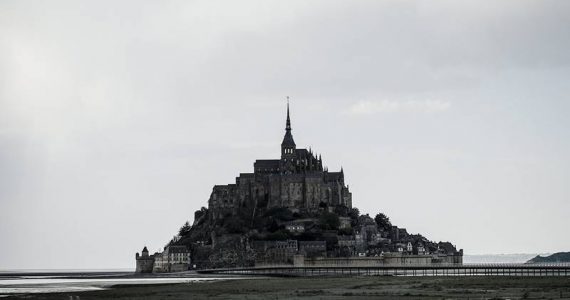 Le Mont-Saint-Michel bientôt dans les mains des cathos identitaires