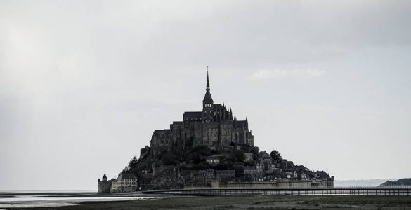 Le Mont-Saint-Michel bientôt dans les mains des cathos identitaires