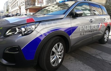 Seine-Saint-Denis. Un policier de la BAC plaque violement un homme au sol : six mois de prison ferme