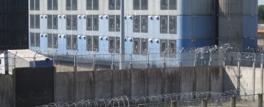 Yvelines. Mantes-la-Jolie : il promet le pire aux policiers qui l'arrêtent