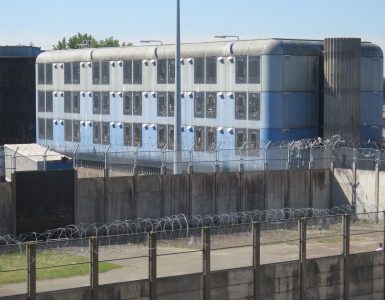 Yvelines. Mantes-la-Jolie : il promet le pire aux policiers qui l'arrêtent