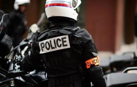 Grenoble : une femme échappe à la mort en reversant le scooter des hommes qui lui tiraient dessus