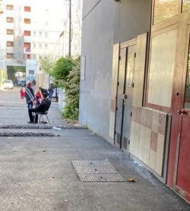 «Ils vendent sous les yeux des bouts de chou» : à Saint-Ouen, les dealeurs font leur business devant la crèche