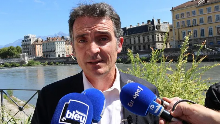 Éric Piolle, le maire EELV de Grenoble a officialisé sa candidature à l ...