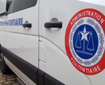 Oise : il ne veut pas retourner en prison et se fracasse la tête à la barre du tribunal de Compiègne