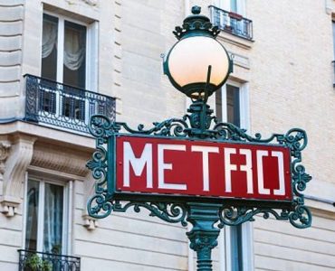 « Il y a un problème ? » : sur TikTok, elle filme ceux qui la fixent dans le métro
