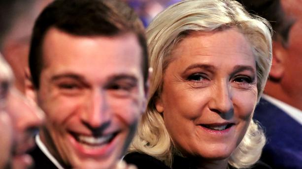 Jordan Bardella remplacera Marine Le Pen à la tête du RN pendant sa campagne présidentielle