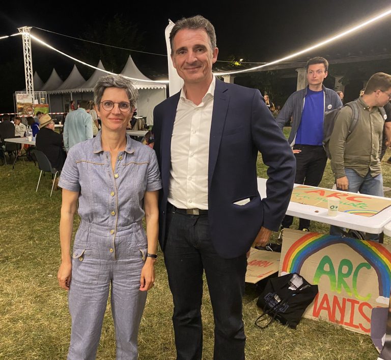 Qui Est Le Compagnon De Sandrine Rousseau Sandrine Rousseau assure avoir été bousculée par Éric Piolle aux