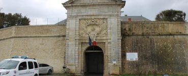 Charente-Maritime : une avocate surprise en pleins ébats sexuels avec un détenu à la centrale de Saint-Martin-de-Ré