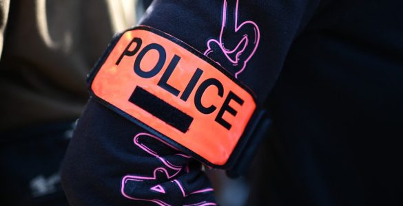 « Je leur ai dit qu’ils aillent b*** leur mère » : l’ahurissante audition d’un adolescent interpellé pour avoir attaqué des pompiers