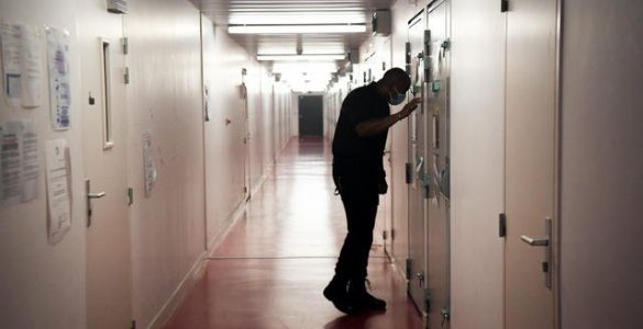 Sondage : 88% des Français favorables à l'expulsion des condamnés étrangers à la fin de leur peine en France