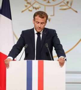 Emmanuel Macron « demande pardon » aux harkis et annonce une loi de « reconnaissance et de réparation »