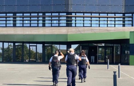 Essonne : intrusion au lycée Mandela à Etampes, violences contre le proviseur et un surveillant