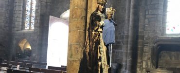 Statue de la Vierge dégradée par un feu à la basilique de Guingamp : « Un incendie volontaire »