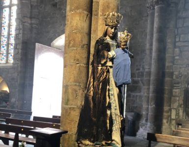 Statue de la Vierge dégradée par un feu à la basilique de Guingamp : « Un incendie volontaire »