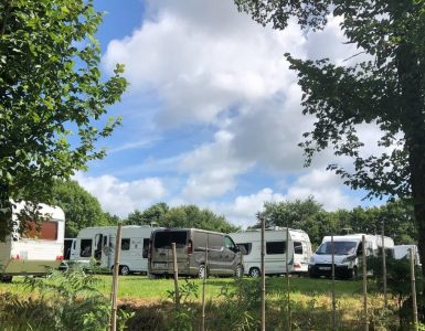 Pollution, exclusion : des conditions de vie « indignes » pour les gens du voyage selon un rapport
