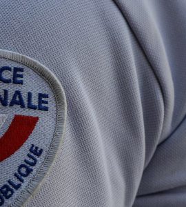 Isère Grenoble : ils jettent des pierres dans une crèche et blessent deux enfants