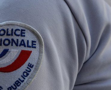 Isère Grenoble : ils jettent des pierres dans une crèche et blessent deux enfants
