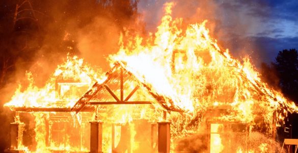 Au Nigeria, un leader chrétien tué à coups de machette, son église et son école incendiées