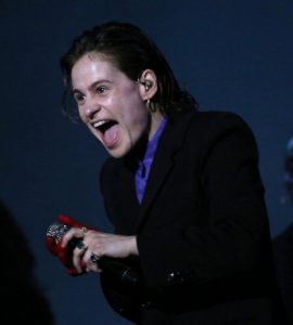 Christine and The Queens dans la tourmente : aidez-là à trouver son nouveau nom d’artiste