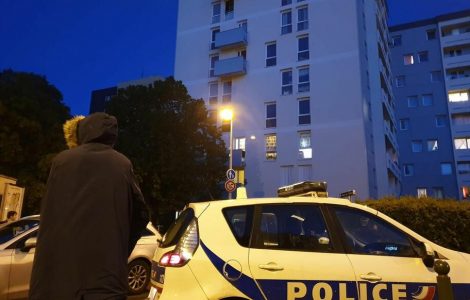 Fusillades en série à Boissy-Saint-Léger : trois hommes condamnés après la découverte d’un arsenal de guerre