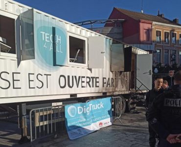 Roubaix: le «digitruck» installé sur la place de la Liberté incendié