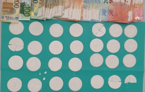 Paris : le dealer cachait le crack sous le lit de sa chambre d’un foyer de jeunes travailleurs