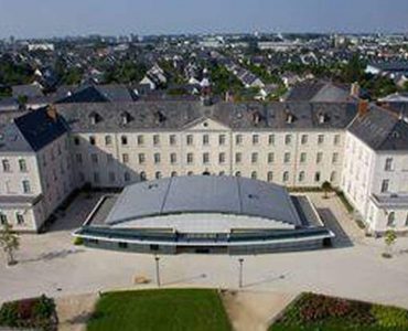 Angers. Armés de couteaux et de matraques, ils viennent régler des comptes au lycée Mongazon