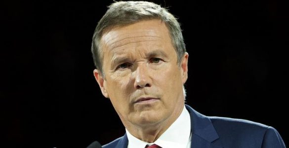 Présidentielle 2022 : Dupont-Aignan assure qu'il ne se rangera pas derrière Zemmour