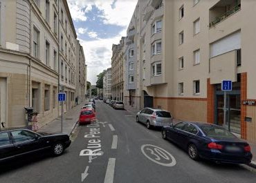 Rhône Le père de famille passé à tabac à Lyon : «Plutôt des caméras que des bacs à compost»