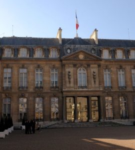 Présidentielle 2022 : Emmanuel Macron en tête des intentions de vote au 1er tour, Éric Zemmour talonne Marine Le Pen pour la deuxième place, selon notre sondage
