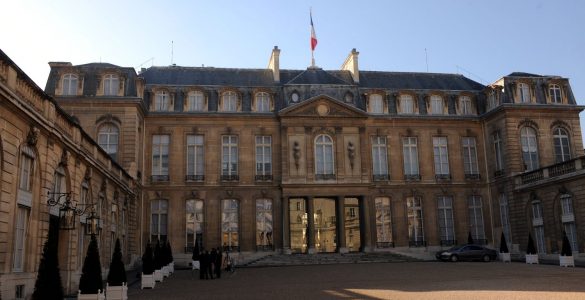 Présidentielle 2022 : Emmanuel Macron en tête des intentions de vote au 1er tour, Éric Zemmour talonne Marine Le Pen pour la deuxième place, selon notre sondage