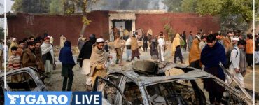 Pakistan : un poste de police où était gardée une personne suspectée de blasphème incendié par une foule en colère