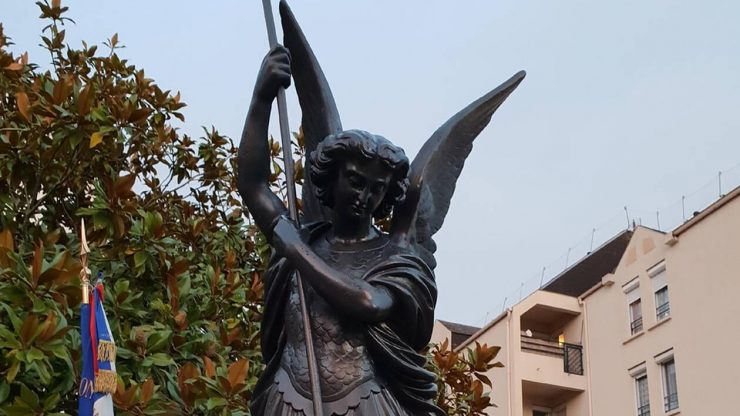 Aux Sables-d’Olonne, la statue de Saint-Michel pourrait être bientôt déboulonnée