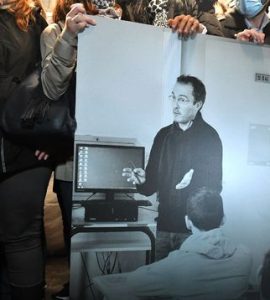 Affaire Paty : un prof suspendu pour avoir mis en cause l'Education nationale se dit "estomaqué"