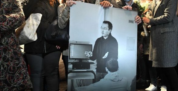 Affaire Paty : un prof suspendu pour avoir mis en cause l'Education nationale se dit "estomaqué"