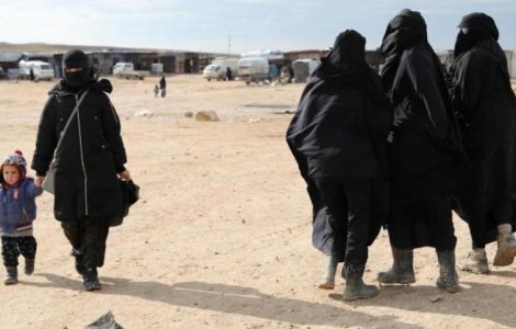 Belges en Syrie: une des six femmes rapatriées circule librement