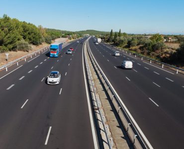 Marseille : Une femme rouée de coups au milieu de l’autoroute A50 pour un coup de klaxon