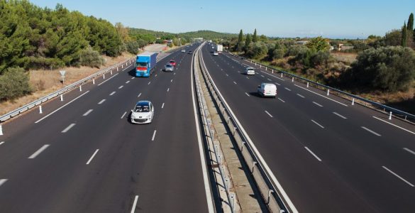 Marseille : Une femme rouée de coups au milieu de l’autoroute A50 pour un coup de klaxon