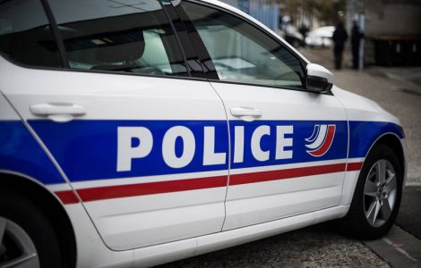 Des migrants agressés au sabre sur un campement parisien, une victime dans un état grave