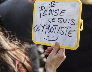 Les 10-15 ans majoritairement séduits par les théories du complot, selon une étude