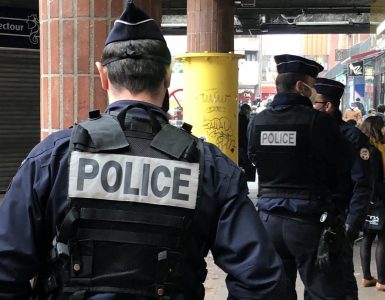 Quatre adolescents agressés au couteau et à la batte de baseball par une bande rivale devant le lycée d'Ermont